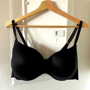 Victoria’s Secret 40D Black Bra